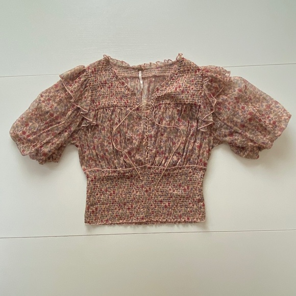 Free People Beatrice Lace Up Smocked Waist Floral Top Size Large - Picture 7 of 17